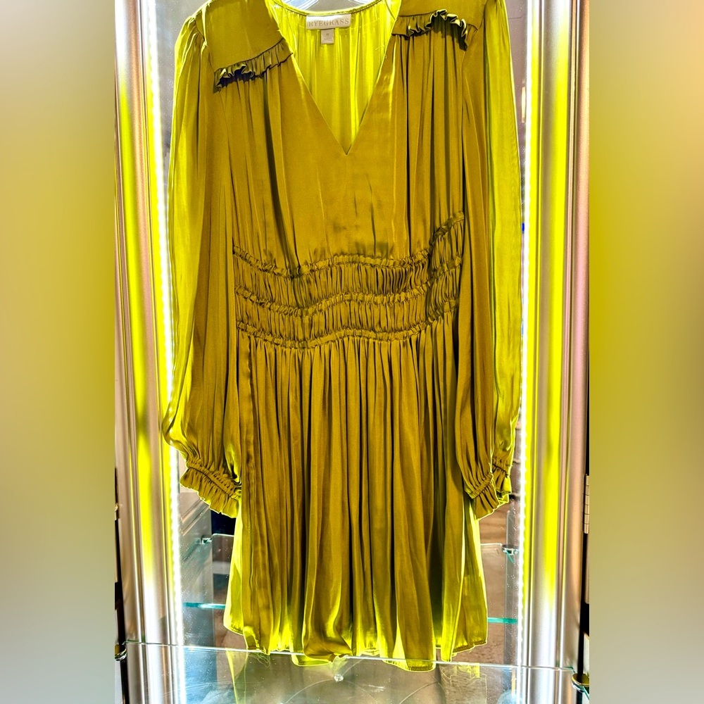 Ryegrass’ Brand Green tea color cocktail party dress shiny thin satiny fabric